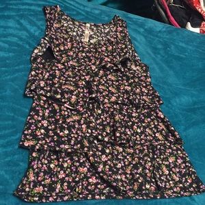 Flower ruffle tank